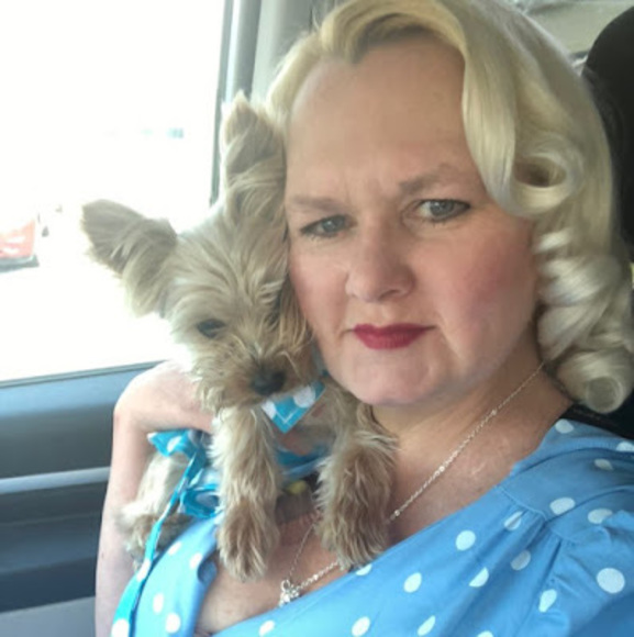 Meet your Posher, Heather - Picture 1 of 1